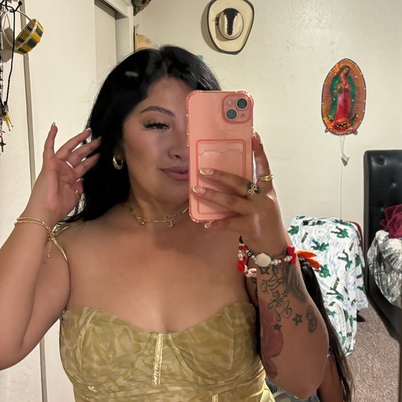 lizzzzzoo8331